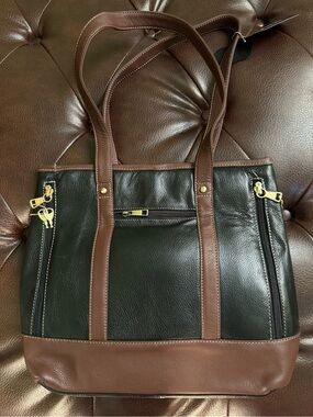 Two-Tone Leather Goson Concealed Carry Shoulder Tote - Black & Brown